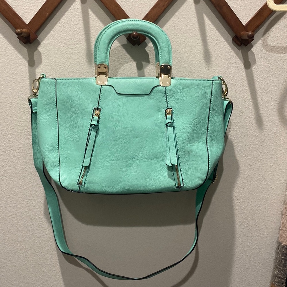 NWOT Gianni Bini Purse.